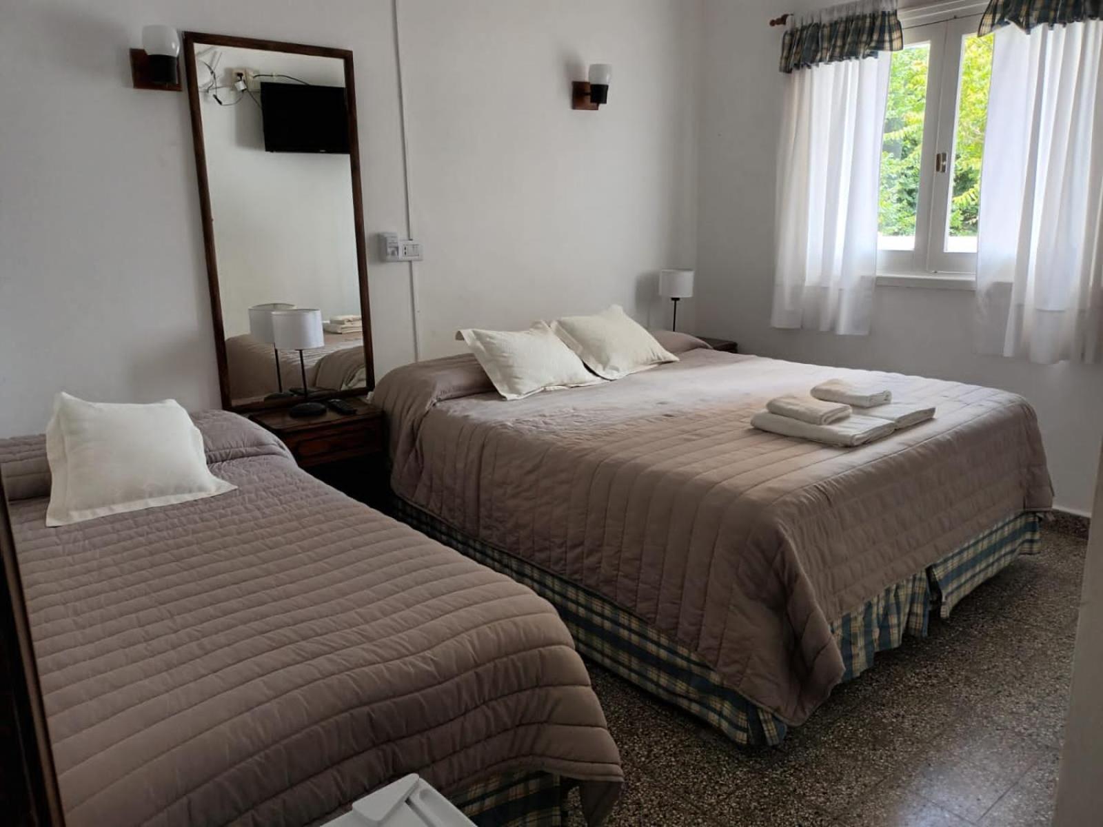 Hosteria Sajonia Villa Gesell Esterno foto