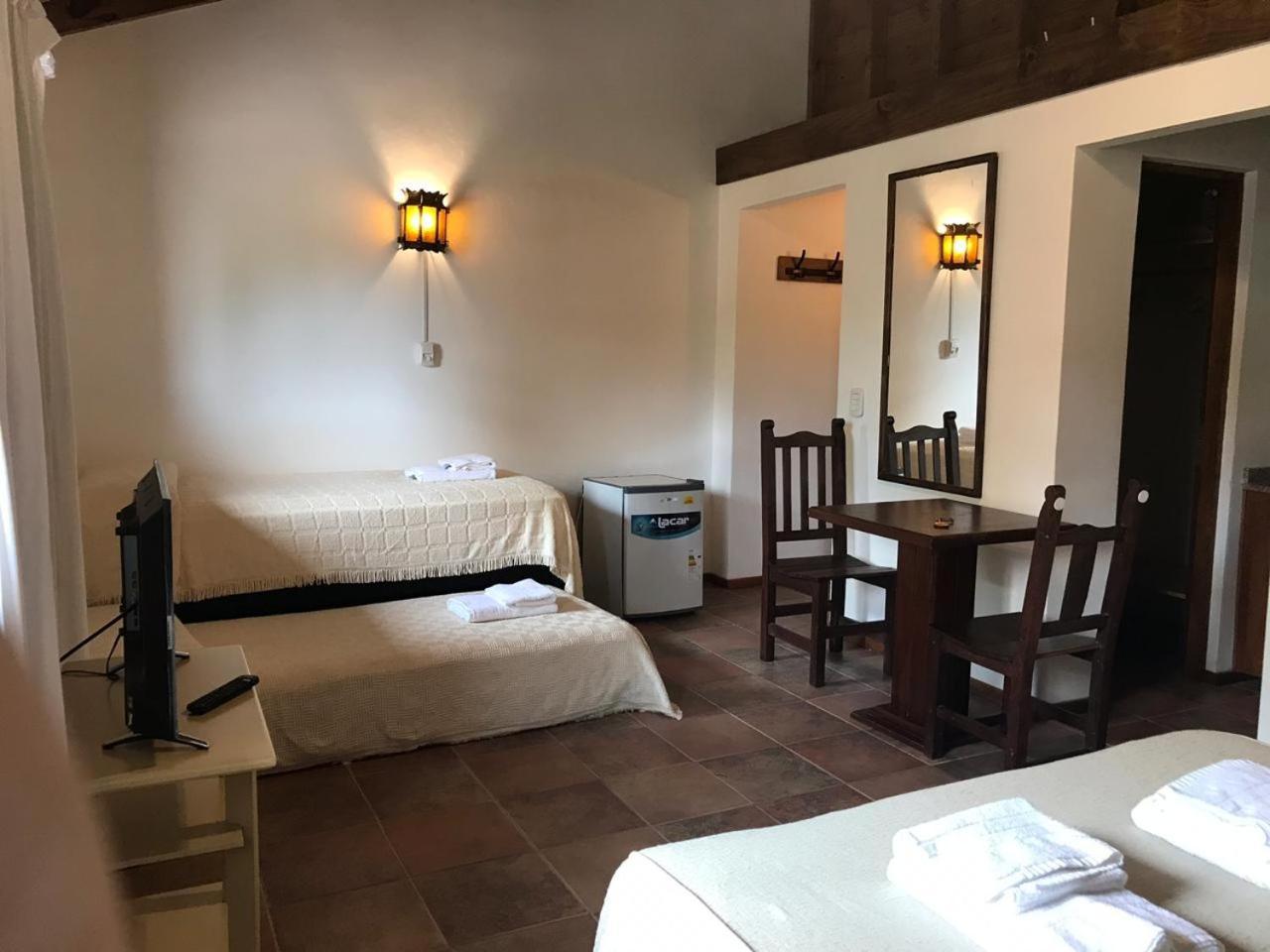 Hosteria Sajonia Villa Gesell Esterno foto